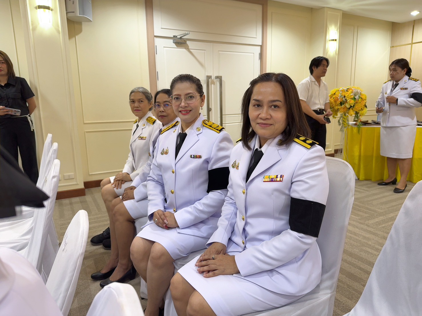 title - วันที่ 2 มีนาคม 2569 เวลา 10.00 น. นายวิทูล ประดิษฐบุญ ปฏิรูปที่ดินจังหวัดปราจีนบุรี มอบหมายให้ เจ้าหน้าที่ ส.ป.ก.ปราจีนบุรี เข้าร่วมพิธีมอบปฏิทินหลวง พุทธศักราช 2569 พระราชทานสำหรับความสุขปีใหม่ เบื้องหน้าพระบรมฉายาลักษณ์  และพิธีมอบหนังสือสารานุกรมไทยสำหรับเยาวชนฯ เล่ม 45 ฉบับพระราชทาน